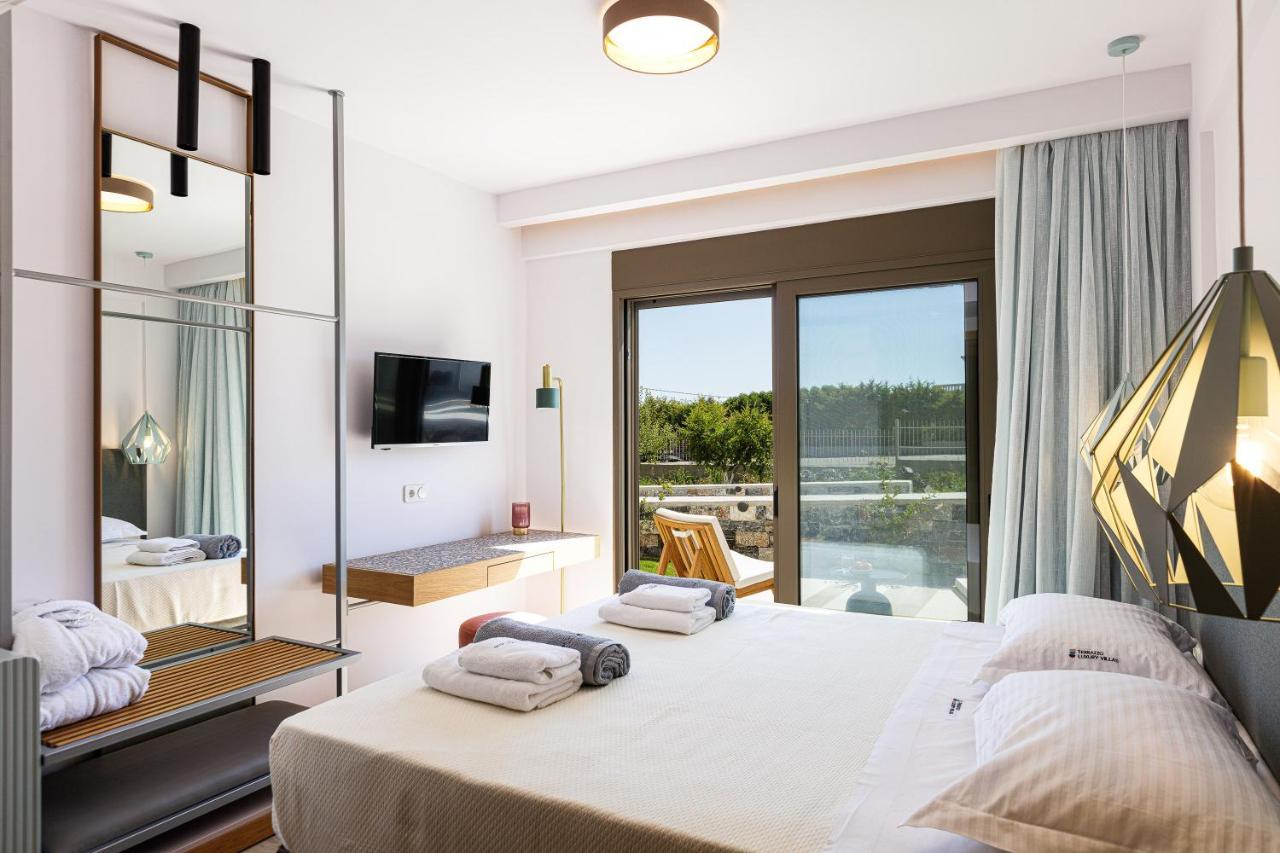 Terrazzo Luxury Villas Pigianos Kampos  Bagian luar foto